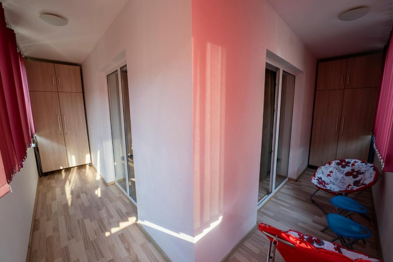 Quiet 3-Room Apt - 2 Parking Spaces - 5 Min Bus Floreşti Exterior foto